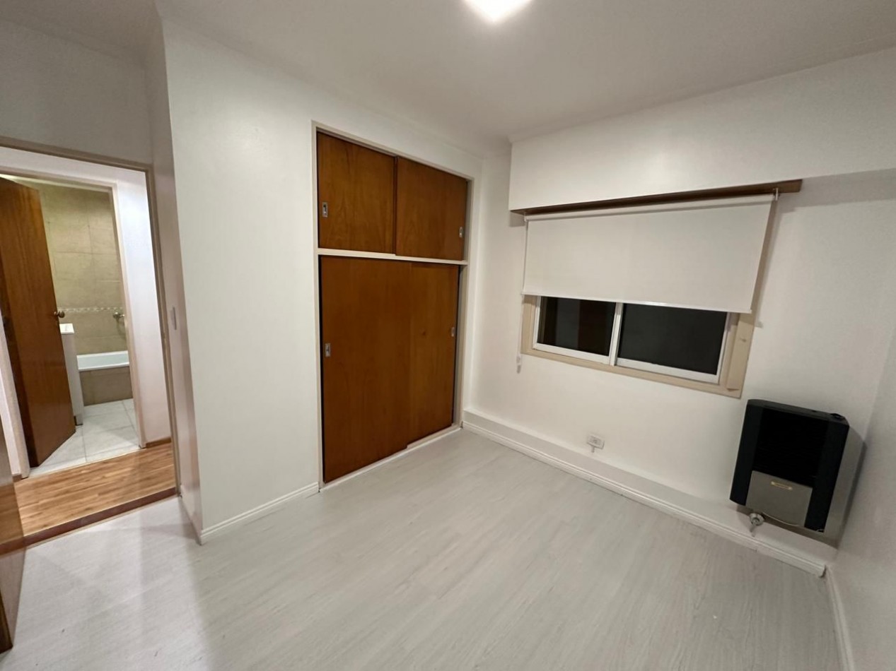 VENTA DEPARTAMENTO 3 AMBIENTES CON COCHERA - PLAZA MITRE - MAR DEL PLATA