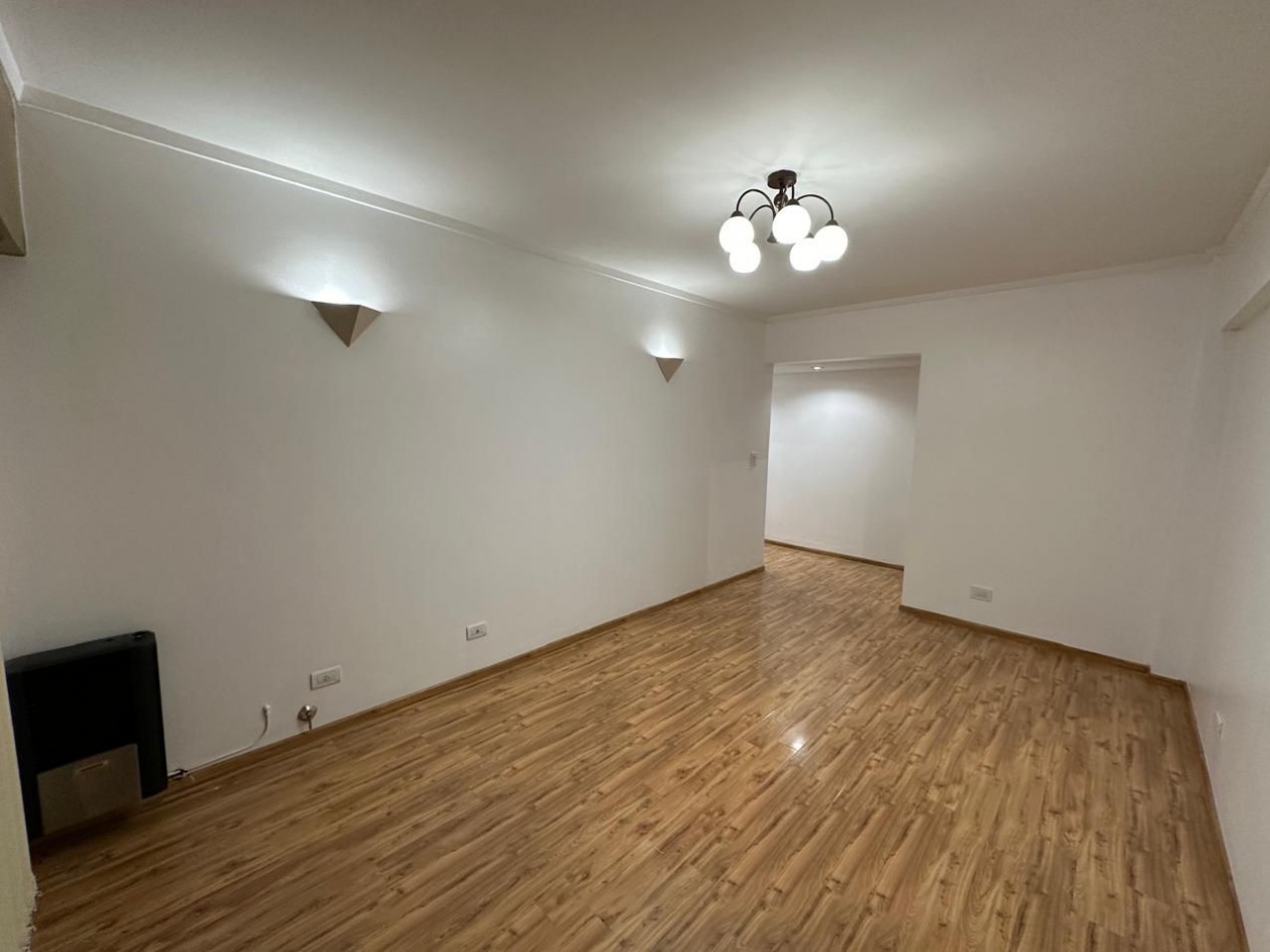 VENTA DEPARTAMENTO 3 AMBIENTES CON COCHERA - PLAZA MITRE - MAR DEL PLATA