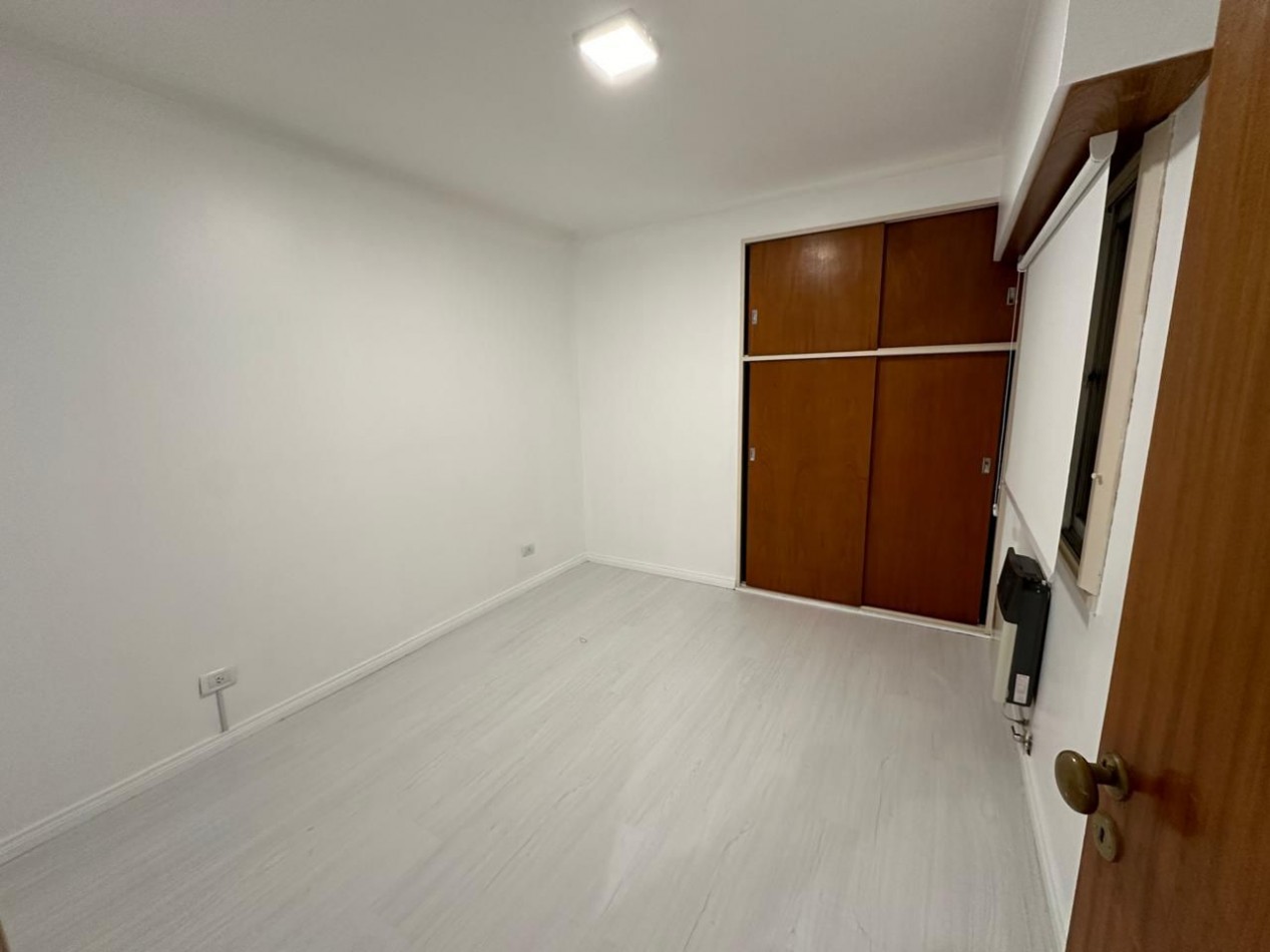 VENTA DEPARTAMENTO 3 AMBIENTES CON COCHERA - PLAZA MITRE - MAR DEL PLATA