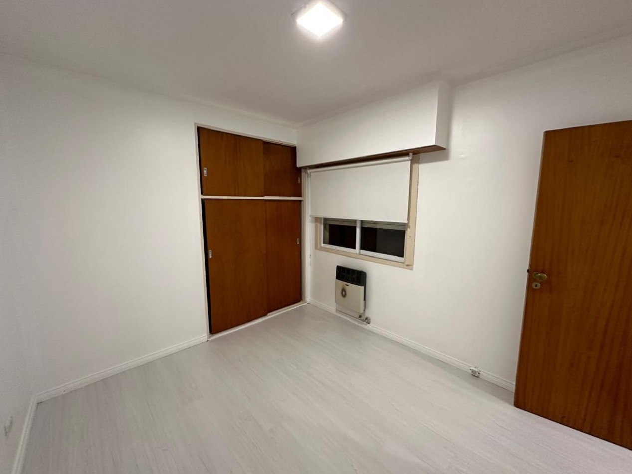 VENTA DEPARTAMENTO 3 AMBIENTES CON COCHERA - PLAZA MITRE - MAR DEL PLATA
