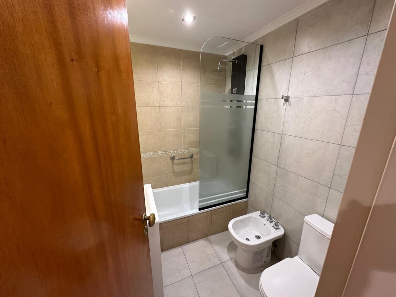 VENTA DEPARTAMENTO 3 AMBIENTES CON COCHERA - PLAZA MITRE - MAR DEL PLATA