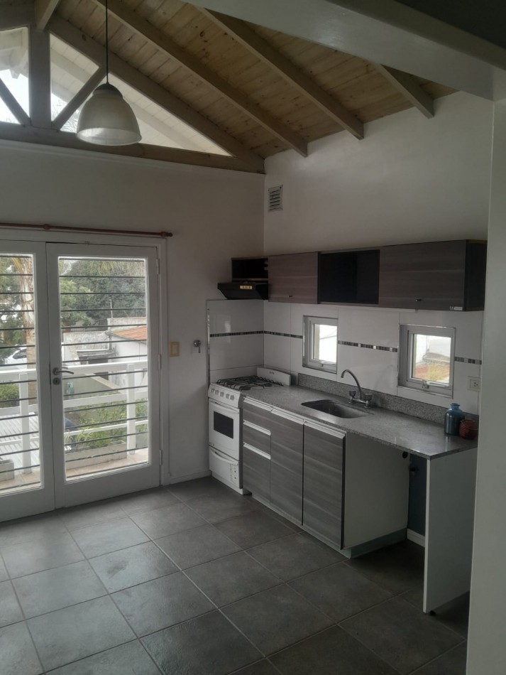 ALQUILER  DEPARTAMENTO - 3 AMBIENTES - Bo. BERNARDINO RIVADAVIA - MAR DEL PLATA