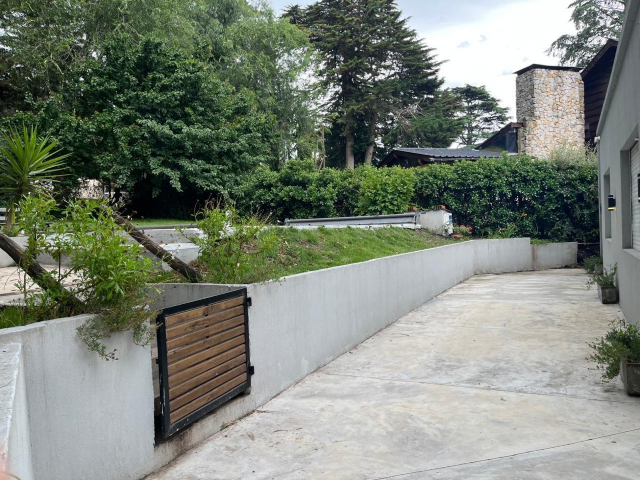 VENTA  CASA EN SIERRA DE LOS PADRES - MAR DEL PLATA