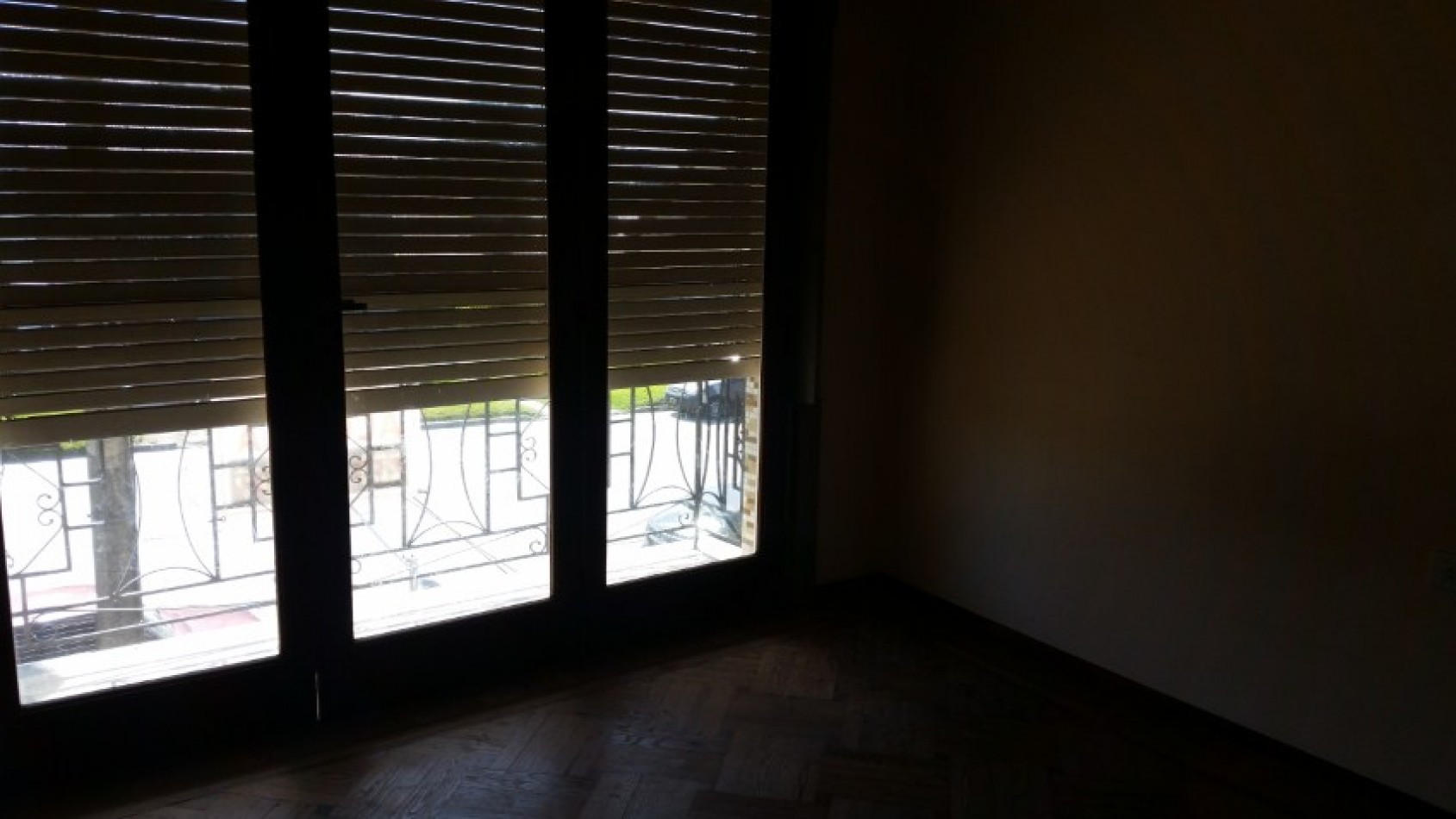 ALQUILER DEPARTAMENTO 3 AMBIENTES CON AMPLIO QUINCHO - MAR DEL PLATA - UNICO en PRIMER PISO