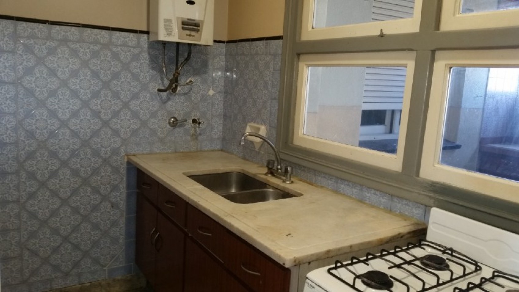ALQUILER DEPARTAMENTO 3 AMBIENTES CON AMPLIO QUINCHO - MAR DEL PLATA - UNICO en PRIMER PISO