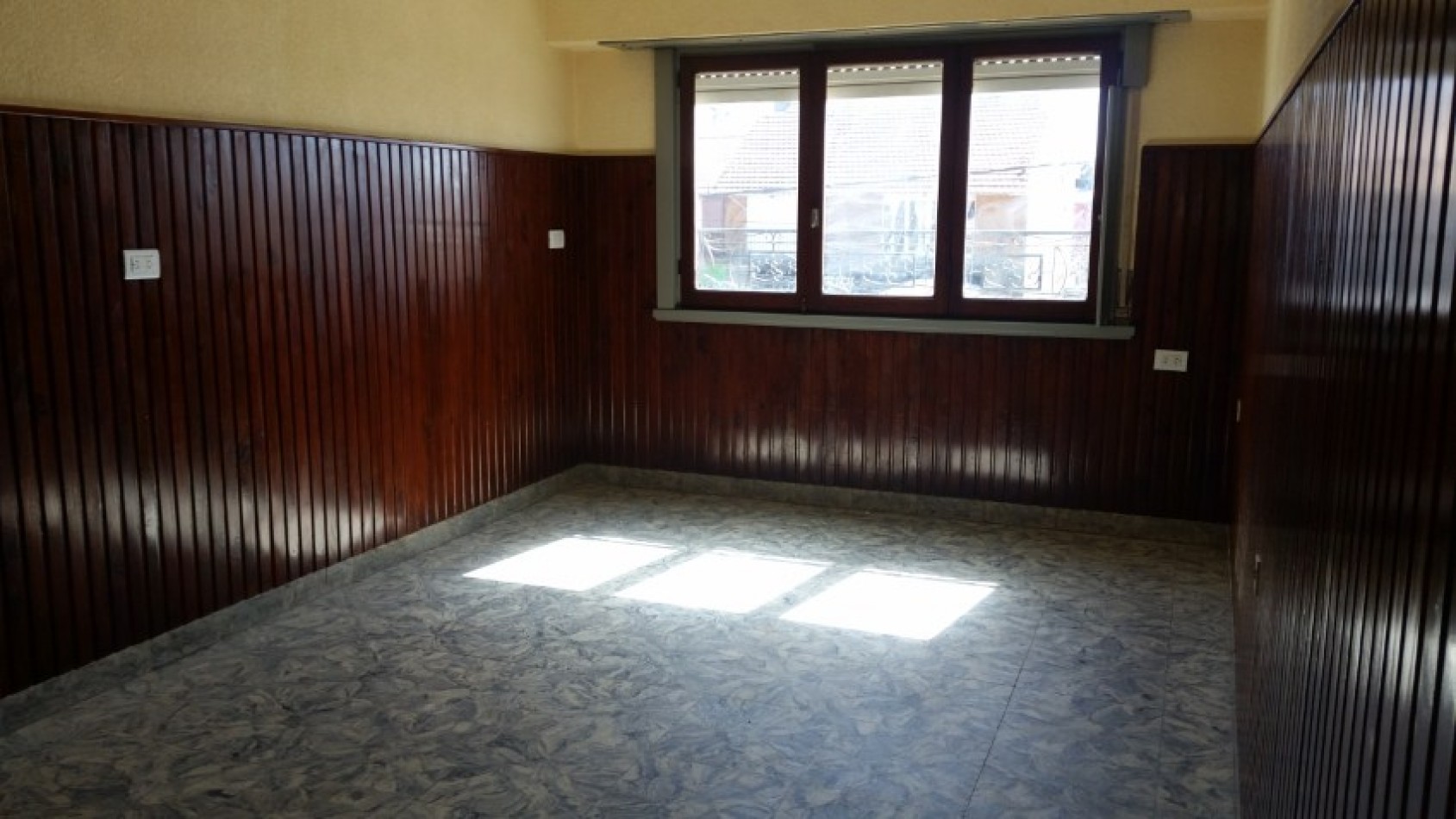 ALQUILER DEPARTAMENTO 3 AMBIENTES CON AMPLIO QUINCHO - MAR DEL PLATA - UNICO en PRIMER PISO